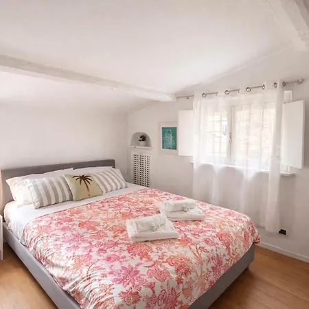 Panoramic Terrace Trastevere Apartment, With Amazing View Appartement Rome
