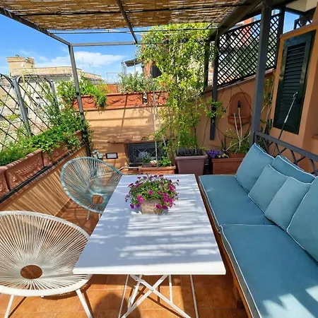 Panoramic Terrace Trastevere Apartment, With Amazing View *