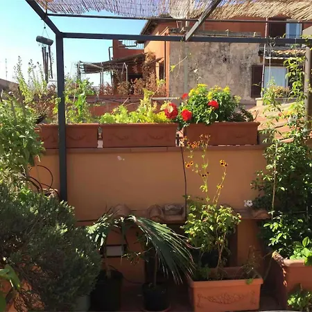 Panoramic Terrace Trastevere Apartment, With Amazing View Rome